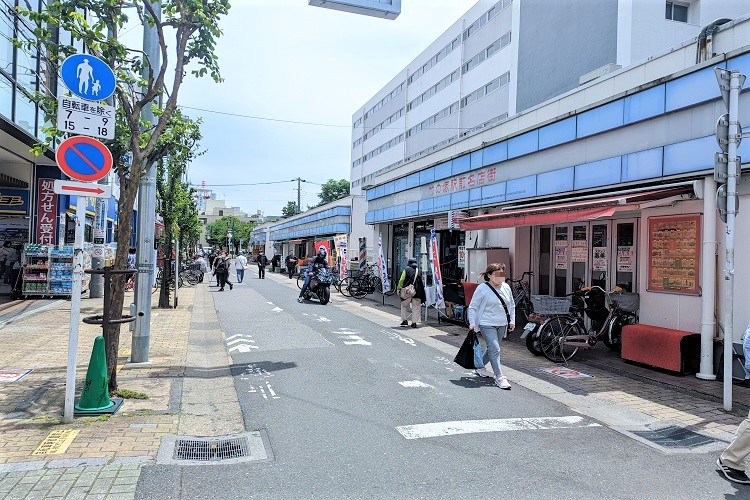 カリンロード商店街