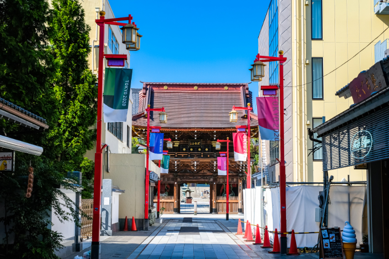 西新井大師の参道