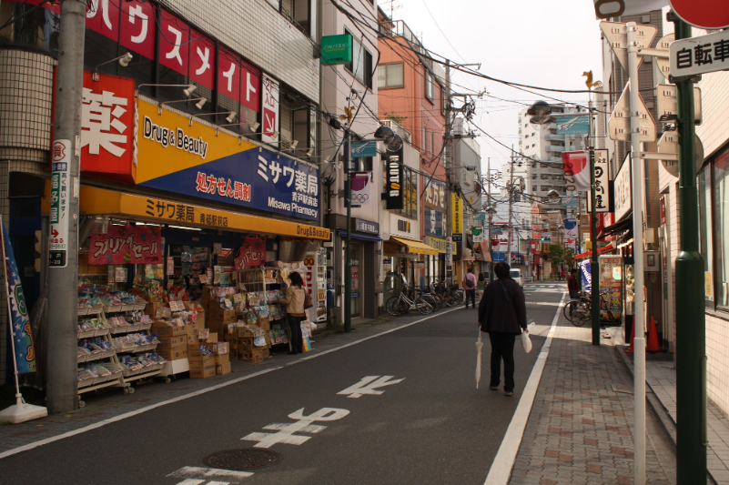 京成青砥駅　駅前商店街