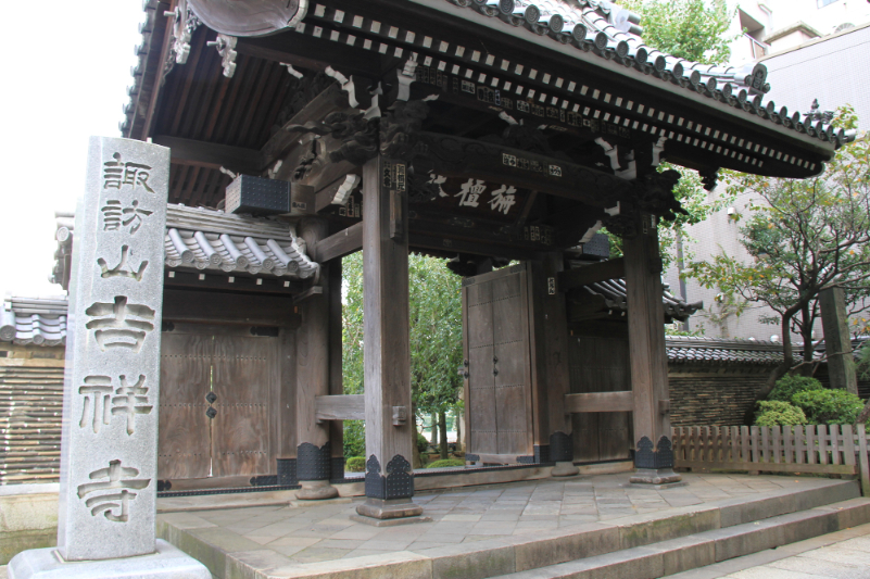 本駒込の吉祥寺の山門