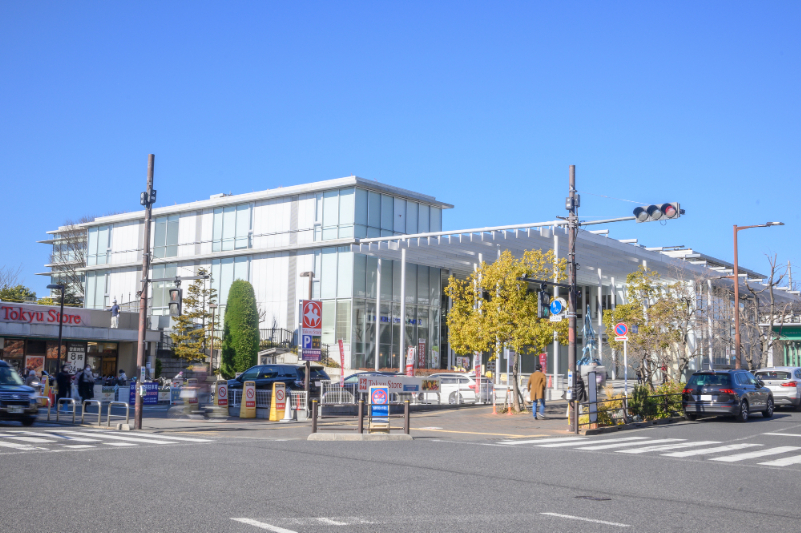 大岡山駅前